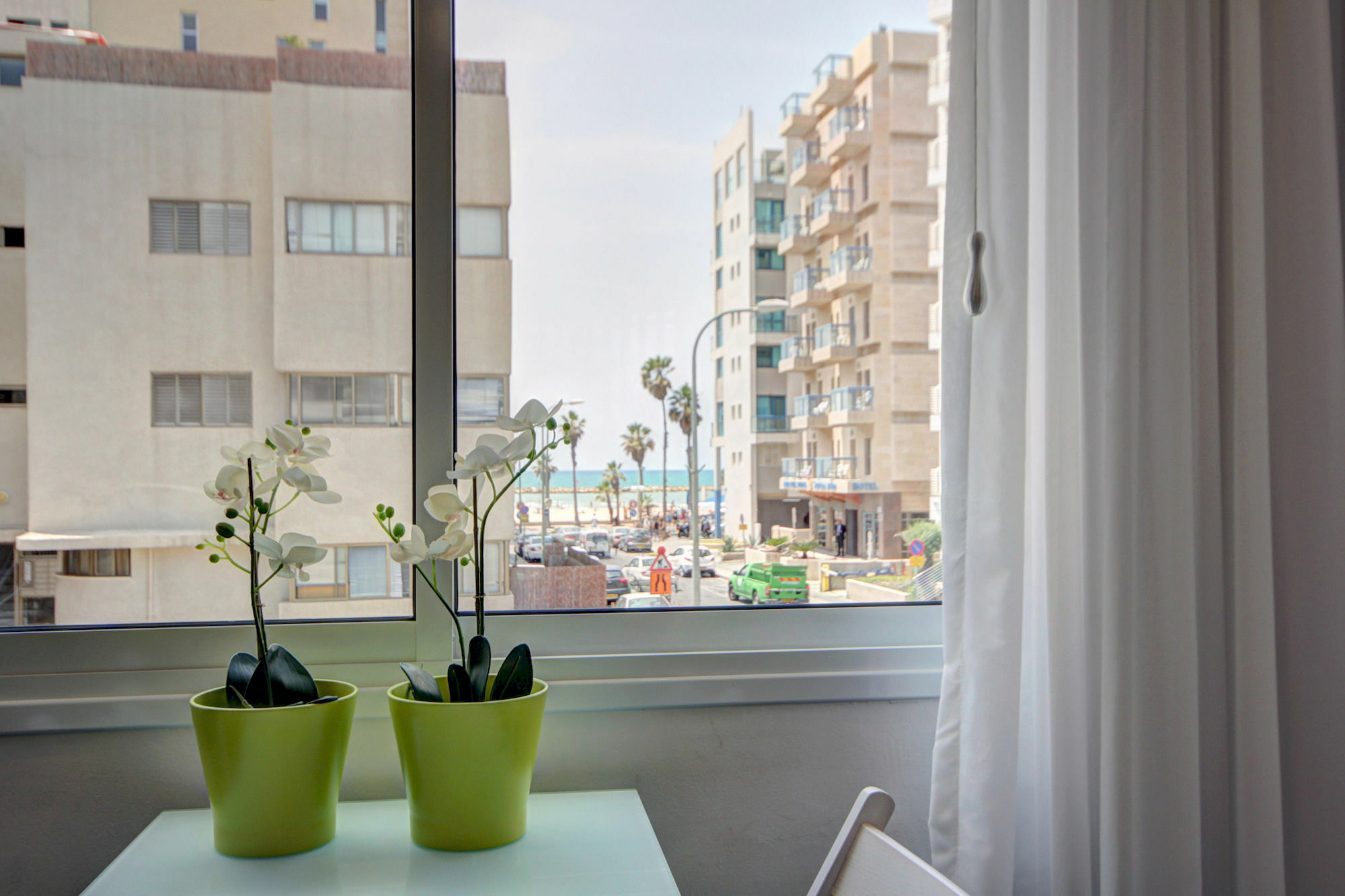Geula Beach Tel Aviv Exteriör bild